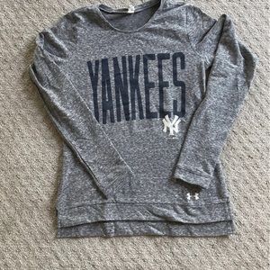 Yankees sweatshirt